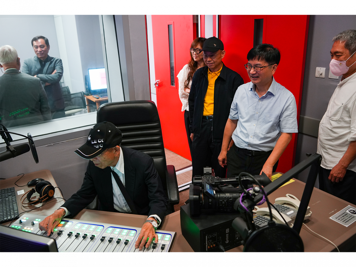 The delegation visits the Radio Broadcasting Training Centre