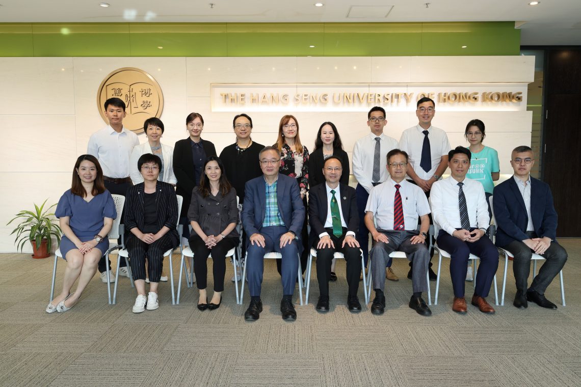 Dr Tom Fong, Acting President and Vice-President (Organisational Development) (4th from right), Professor Jeanne Fu, Acting Vice-President (Learning and Student Experience) (3rd from left), and Dr Ken Yau, Head of Global Affairs (1st from right), received the delegation led by Mr Lai Wing Chun, Academic Chief Inspector of the ASJ (4th from left), Mr Tam Yat Yuk, Chief Principal of ASJ (Guangzhou) (3rd from right), and Mr Yiu Yu Kei, Vice-Principal of ASJ (Foshan) (2nd from right). 